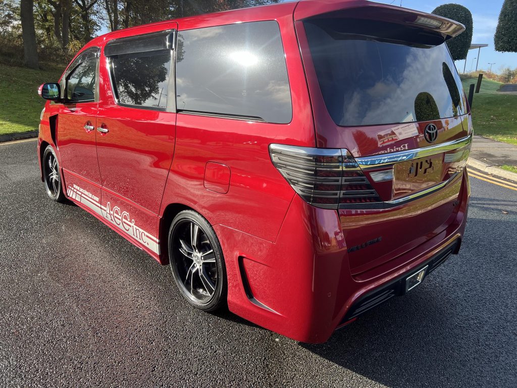 #1 2010 RED Toyota Vellfire 3.5ltr Platinum Selection2, 7 seater,Twin sunroofs