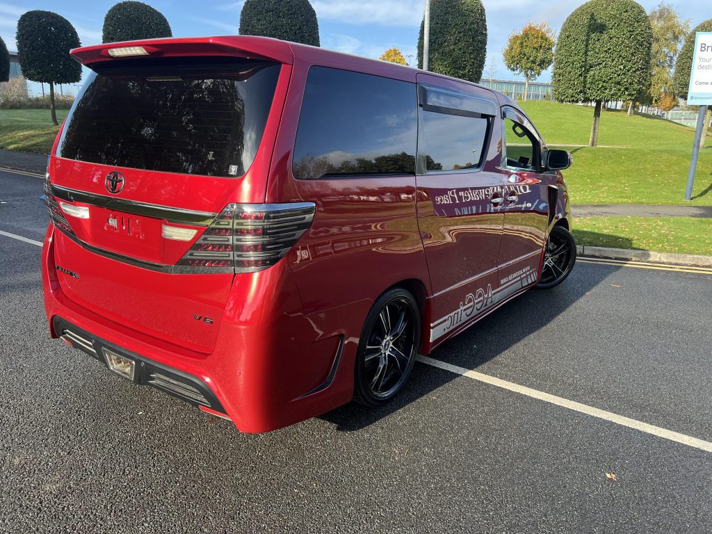 #1 2010 RED Toyota Vellfire 3.5ltr Platinum Selection2, 7 seater,Twin sunroofs