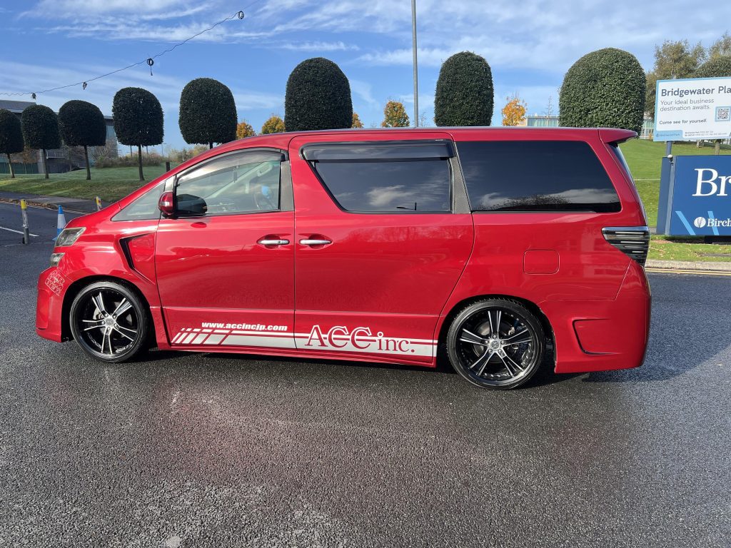 #1 2010 RED Toyota Vellfire 3.5ltr Platinum Selection2, 7 seater,Twin sunroofs