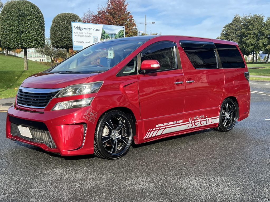 #1 2010 RED Toyota Vellfire 3.5ltr Platinum Selection2, 7 seater,Twin sunroofs