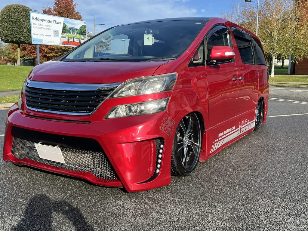 #1 2010 RED Toyota Vellfire 3.5ltr Platinum Selection2, 7 seater,Twin sunroofs