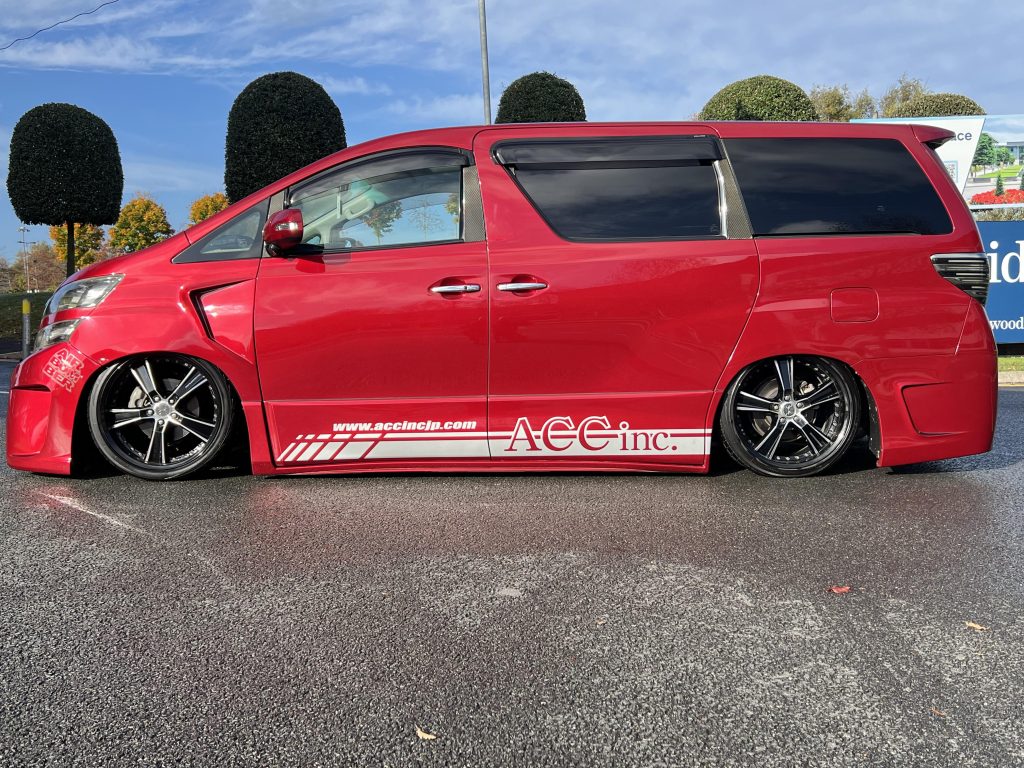 #1 2010 RED Toyota Vellfire 3.5ltr Platinum Selection2, 7 seater,Twin sunroofs