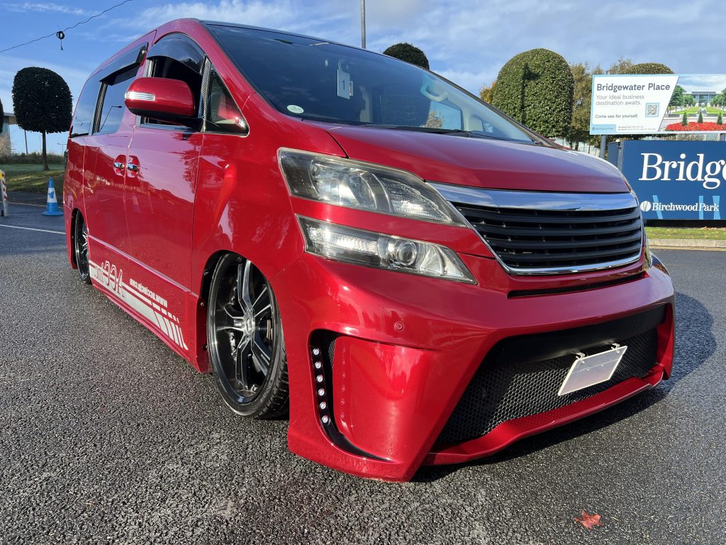 #1 2010 RED Toyota Vellfire 3.5ltr Platinum Selection2, 7 seater,Twin sunroofs