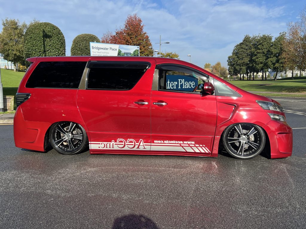 #1 2010 RED Toyota Vellfire 3.5ltr Platinum Selection2, 7 seater,Twin sunroofs