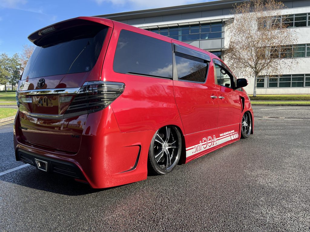 #1 2010 RED Toyota Vellfire 3.5ltr Platinum Selection2, 7 seater,Twin sunroofs