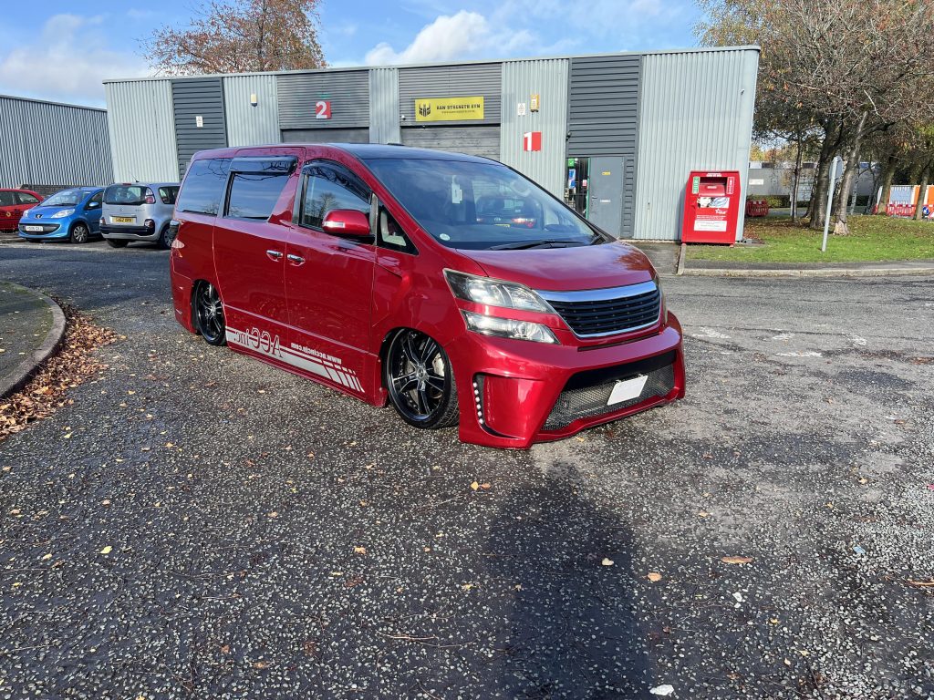 #1 2010 RED Toyota Vellfire 3.5ltr Platinum Selection2, 7 seater,Twin sunroofs