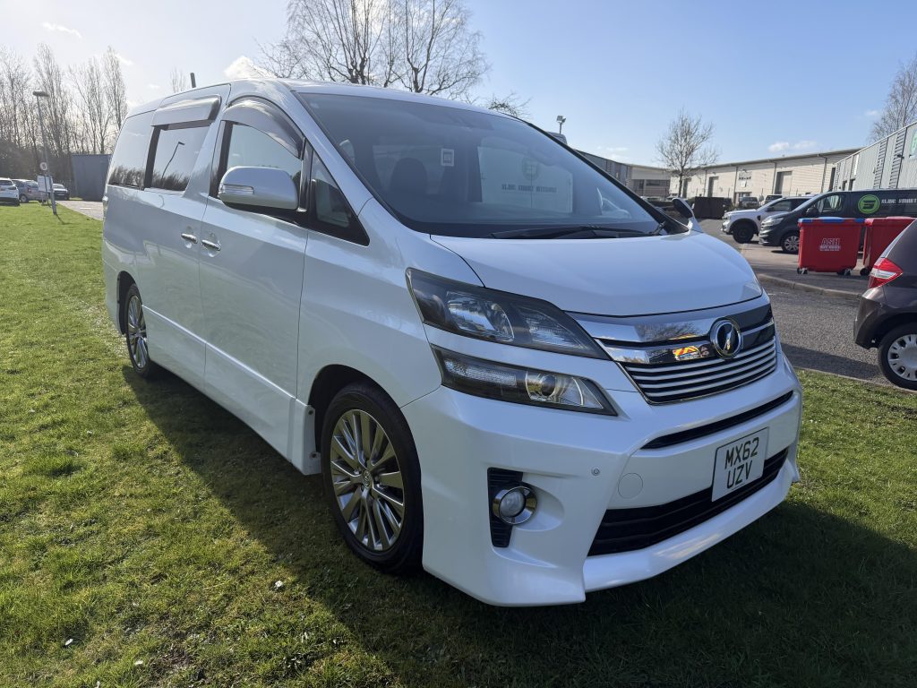 #1 2012 Toyota Vellfire 2.4ltr Golden Eyes Edition 7 seater