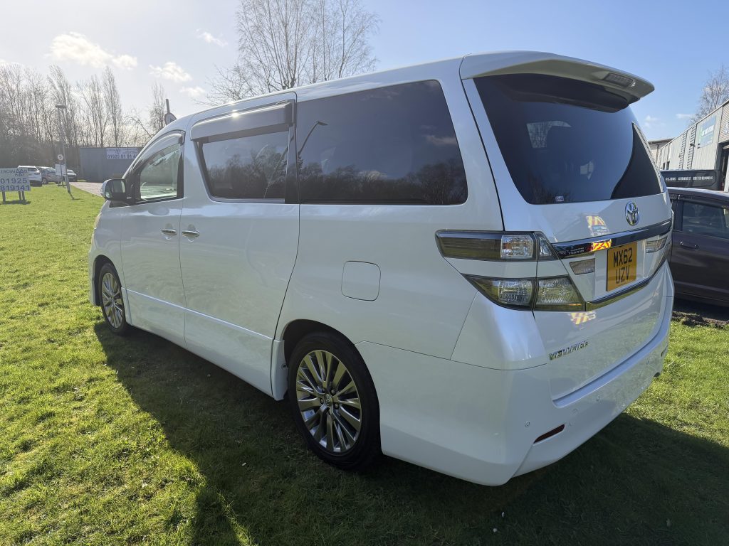 #1 2012 Toyota Vellfire 2.4ltr Golden Eyes Edition 7 seater