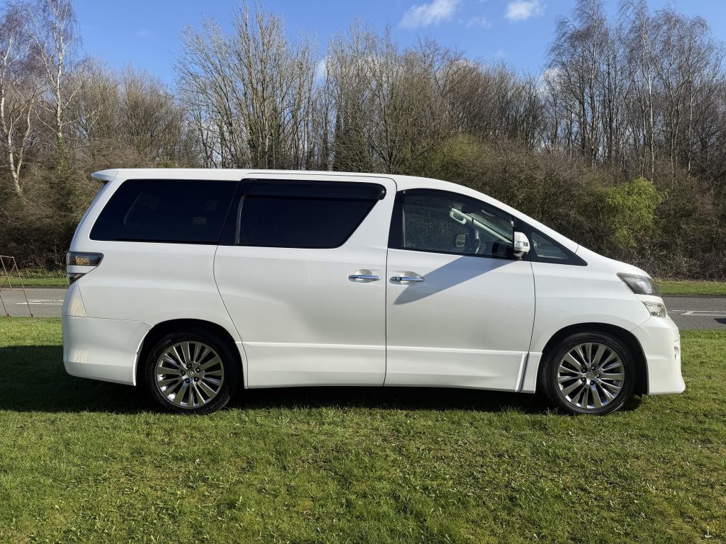 #1 2012 Toyota Vellfire 2.4ltr Golden Eyes Edition 7 seater