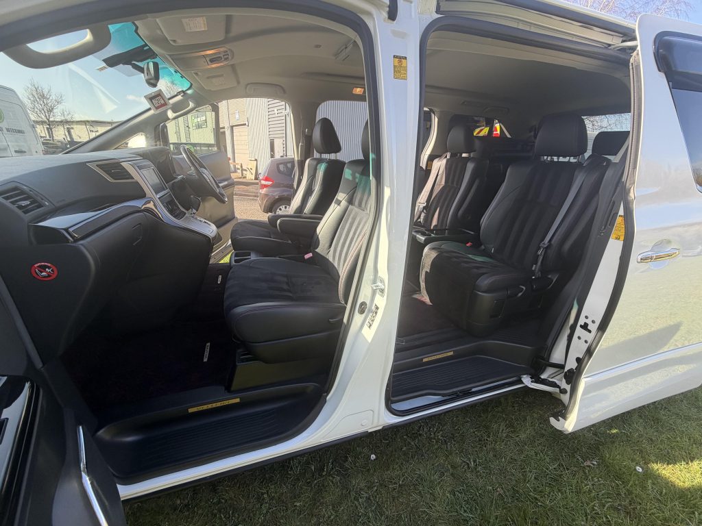 #1 2012 Toyota Vellfire 2.4ltr Golden Eyes Edition 7 seater