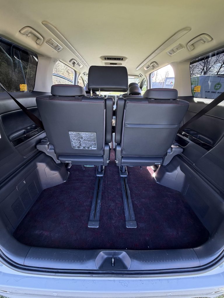 #1 2012 Toyota Vellfire 2.4ltr Golden Eyes Edition 7 seater