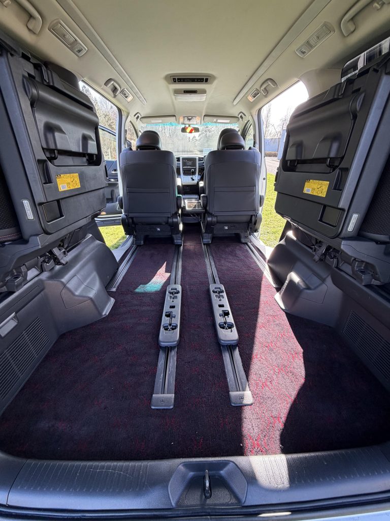 #1 2012 Toyota Vellfire 2.4ltr Golden Eyes Edition 7 seater